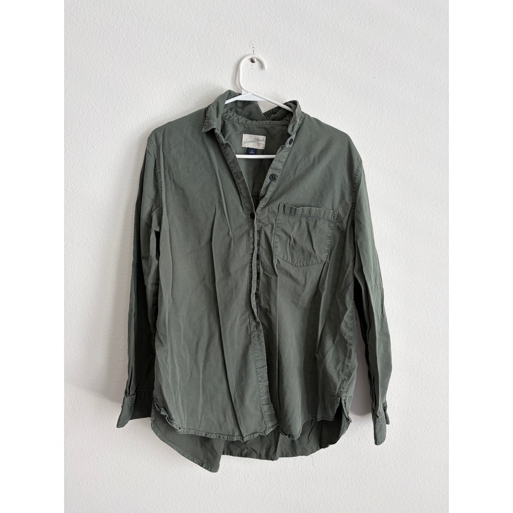 Universal Thread Olive Green Button Down Utility Shirt Medium Long Sleeve Cotton